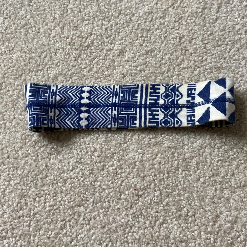 blue and white head wrap